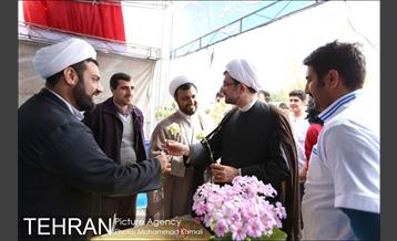 بازدید معاون فرهنگی و اجتماعی شهرداری از نمایشگاه عطر یاس 3