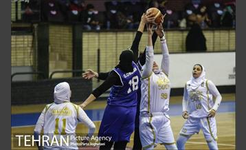 دیدار بسکتبال زنان  مهرام و گروه بهمن تهران 16