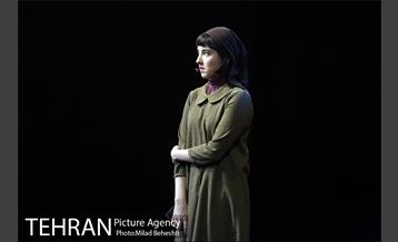 نمایش سه خواهر‎ 14