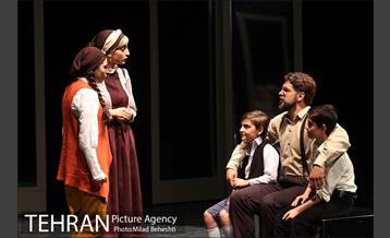 نمایش دشمن مردم‎ 11