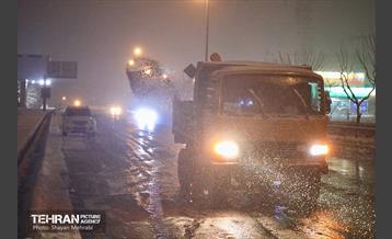 بارش برف زمستانی در معابر شمالی پایتخت - 1 18