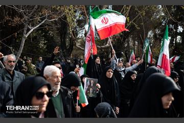 تشییع پیکر مطهر شهدای ناوشکن دنا