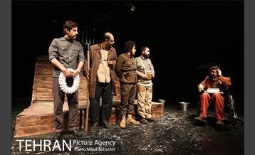 نمایش کابوس شب نیمه تابستان‎ 3