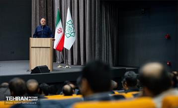 همایش شهرداران نواحی و مناطق