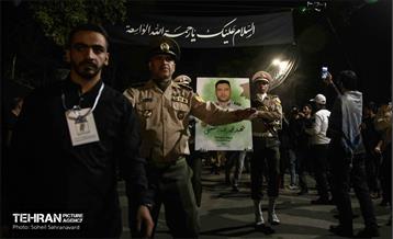 تشیع شهید پلیس در هیأت رایة العباس(ع) 18