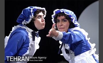 نمایش “کلفت ها” در خانه هنرمندان 9