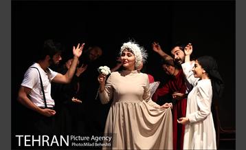 نمایش شازده احتجاب 10