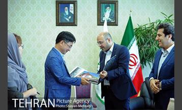 دیدار میهمانان خارجی حاضر در اجلاس جهانی شوراها و شهرداران با رییس مرکز ارتباطات و امور بین الملل شهرداری تهران 8