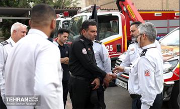 آیین بدرقه خادمین سازمان آتش‌نشانی 27