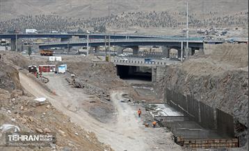 اینجا کارگاهه؛ بزرگراه شهید شوشتری 32