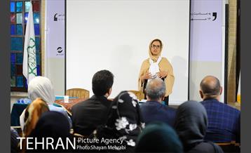 نمایشگاه هنری "فردا در آیینه" 20