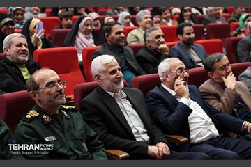 نخستین گردهمایی تجلیل از جانبازان پاسدار آزاده 54