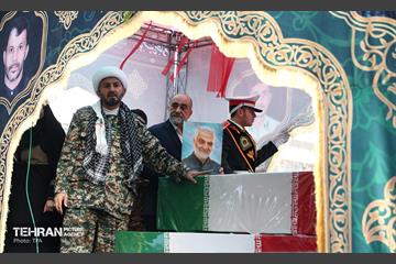تشییع پیکر ۱۰۰ شهید مردمی و مدافع امنیت در تهران 19