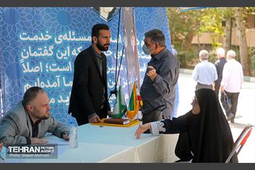 میز خدمت شهرداری تهران در نماز جمعه 14