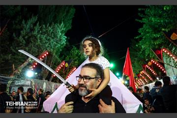 رژه‌ی شاه حسین گویان مکتب تشیع 9