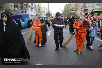 نماز عید سعید فطر در مصلای تهران 12