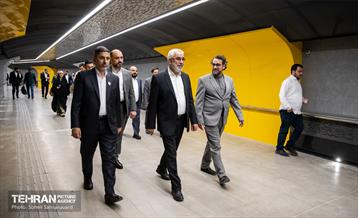 دیدار شهردار تهران با تولیت آستان علوی