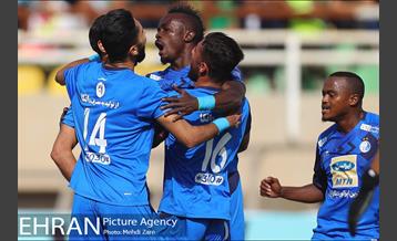 دیدار تیم‌های فولاد خوزستان و استقلال تهران 13