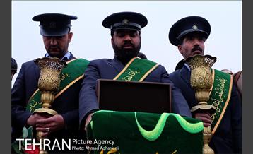 غبارروبی مزار شهدای آتش نشان باحضور خادمین حرم معصومه (س) 12