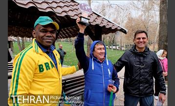 مسابقه پیاده روی و جهت یابی در پارک ملت 38