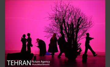 نمایش تیاتر سعدی، تابستان سی و دو 22