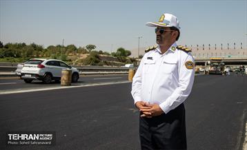 بازدید از آخرین وضعیت بهسازی روکش آسفالت آزادگان 20