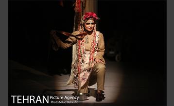 نمایش هزار شلاق‎ 6