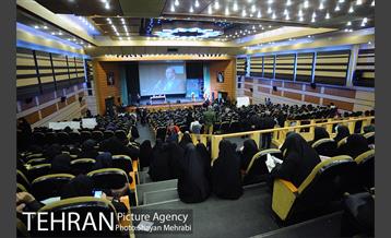 حضور شهردار تهران در دانشگاه شهید بهشتی در روز دانشجو 22