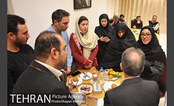 تجلیل از خانواده شهدای آتش‌نشان حادثه پلاسکو با حضور شهردار تهران 22