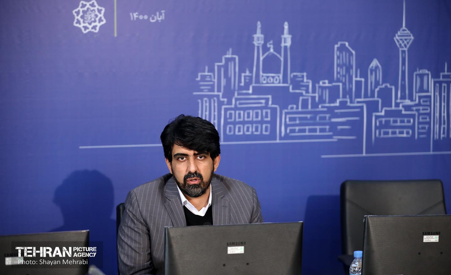 نشست هم اندیشی "معاون برنامه ریزی، توسعه سرمایه انسانی و امور شورا" و "رییس مرکز ارتباطات و امور بین الملل" با اصحاب رسانه 42