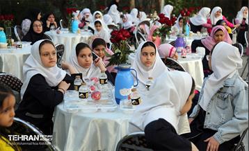 پویش «ماه مهربانی» در منطقه 6 11