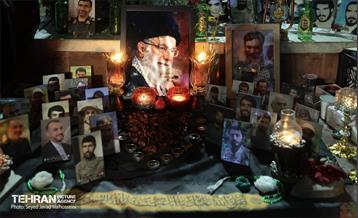 تجمع شب سی‌وچهارم در میدان انقلاب 23
