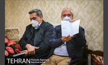 دیدار شهردار تهران با مادر شهیدان خالقی پور 20