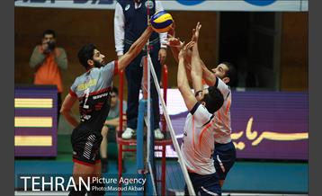 دیدار تیم های والیبال بانک سرمایه و سایپا