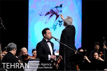 شب موسیقی انقلاب در منطقه گردشگری عباس آباد 14