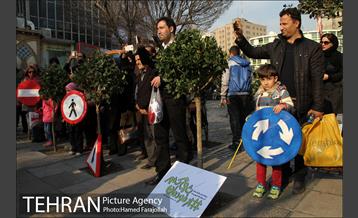 اجراهای خیابانی کمپین از خودمان شروع کنیم 7