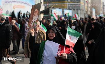 راهپیمایی ۲۲ بهمن در تهران - 3 72