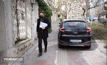 بی قانونی؛ تعرض به حریم پیاده راه 12