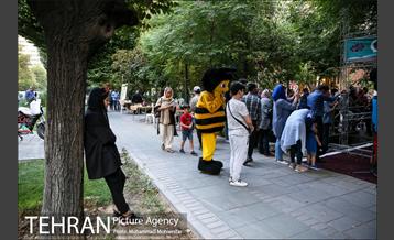 افتتاح گذر فرهنگی پنجشنبه های بلوار کشاورز 41