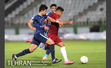 دیدار تیم های فوتبال پیکان و شهر خودرو 9