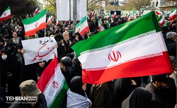 تشییع پیکر مطهر شهدای ناوشکن دنا