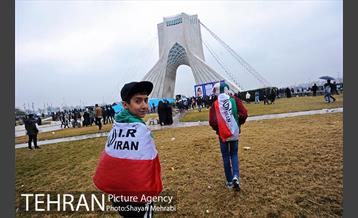 راهپیمایی یوم الله 22 بهمن 35