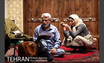 نمایش همسایه آقا‎ 4