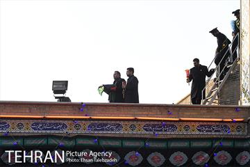 مراسم تعویض پرچم گنبد حرم حضرت عبدالعظیم (ع) 15