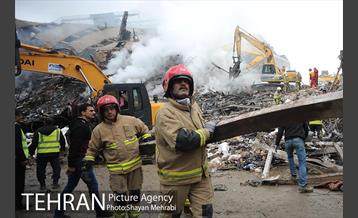 سومین روز عملیات امداد ونجات حادثه پلاسکو -3 19