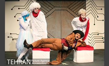 نمایش داستان یک عذرخواهی از آقای امانوئل‎ 23