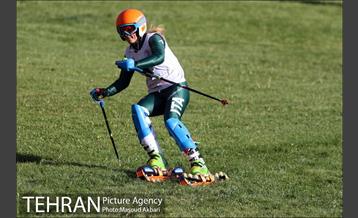 اولین روز رقابت های اسکی چمن قهرمانی جوانان جهان 12