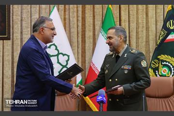 امضای تفاهم‌نامه‌ همکاری شهرداری تهران و وزارت دفاع 11