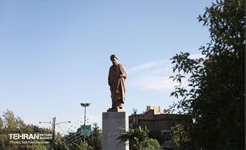 رونمایی از مجسمه «علامه امینی» 4