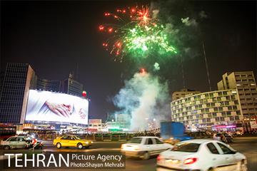 نورافشانی میدان ولیعصر(عج) به مناسبت روز مادر 14